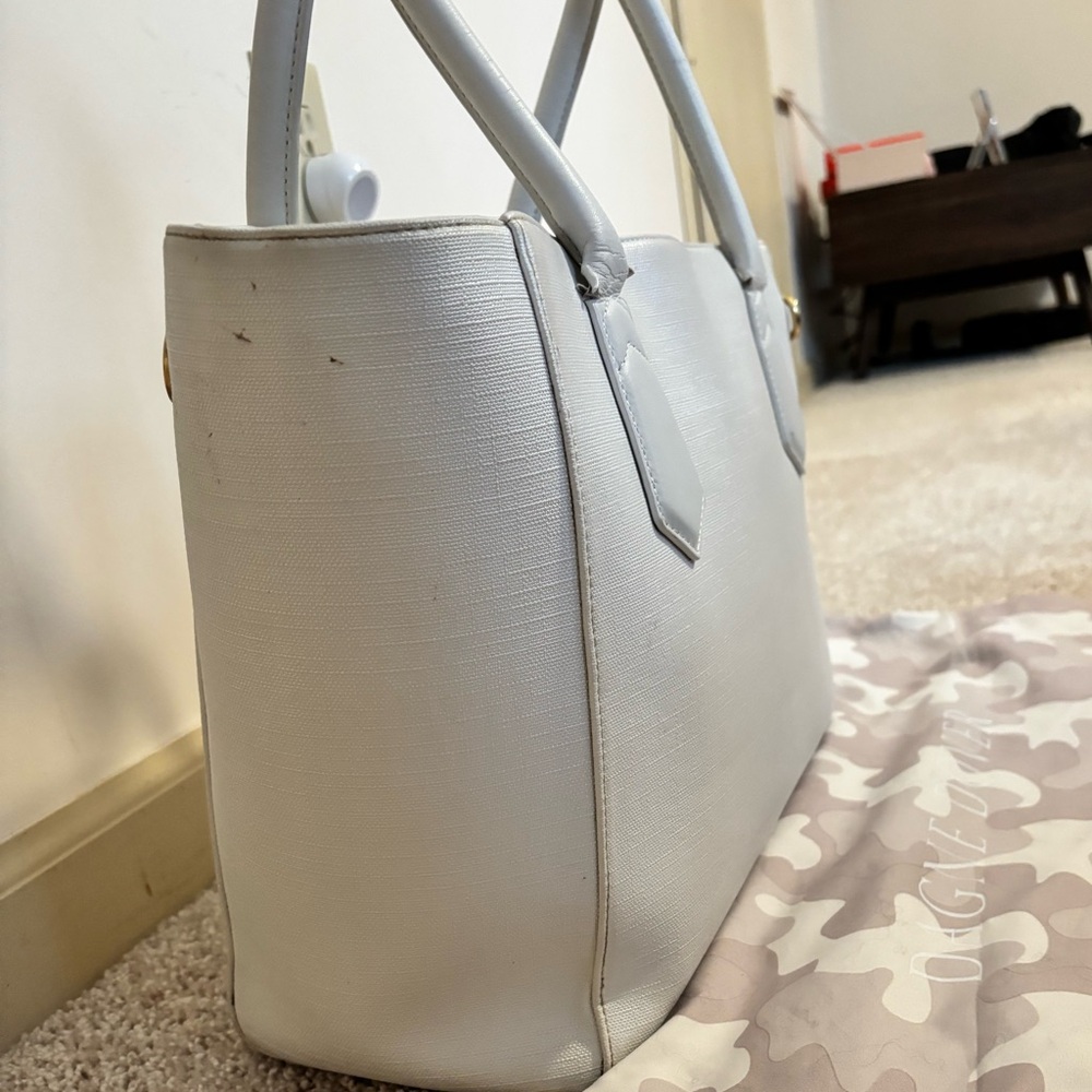 Dagne Dover Classic Signature Tote in White Canvas - Picture 4 of 16
